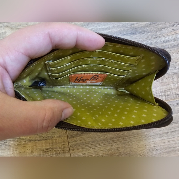 Fossil crossbody and wallet - Picture 9 of 14